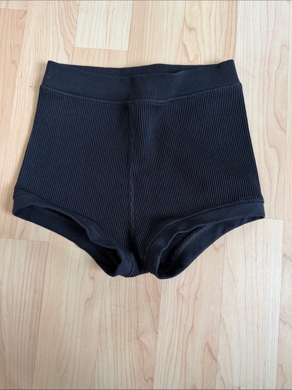 Aerie Ribbed High-Waist Stretch Shorts - Black